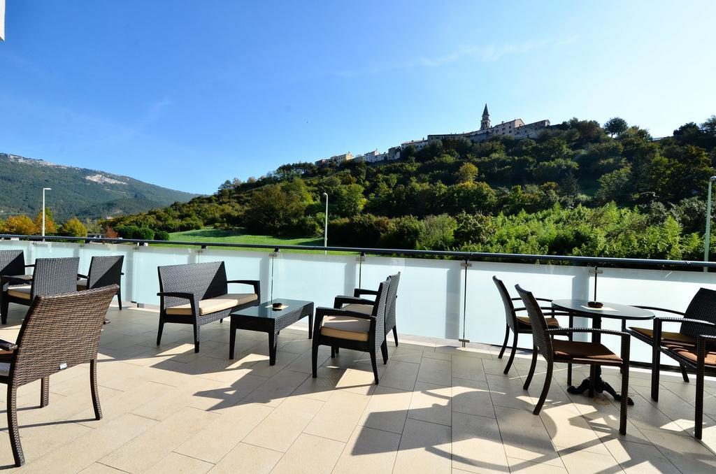 Hotel Fontana Buzet Exterior foto